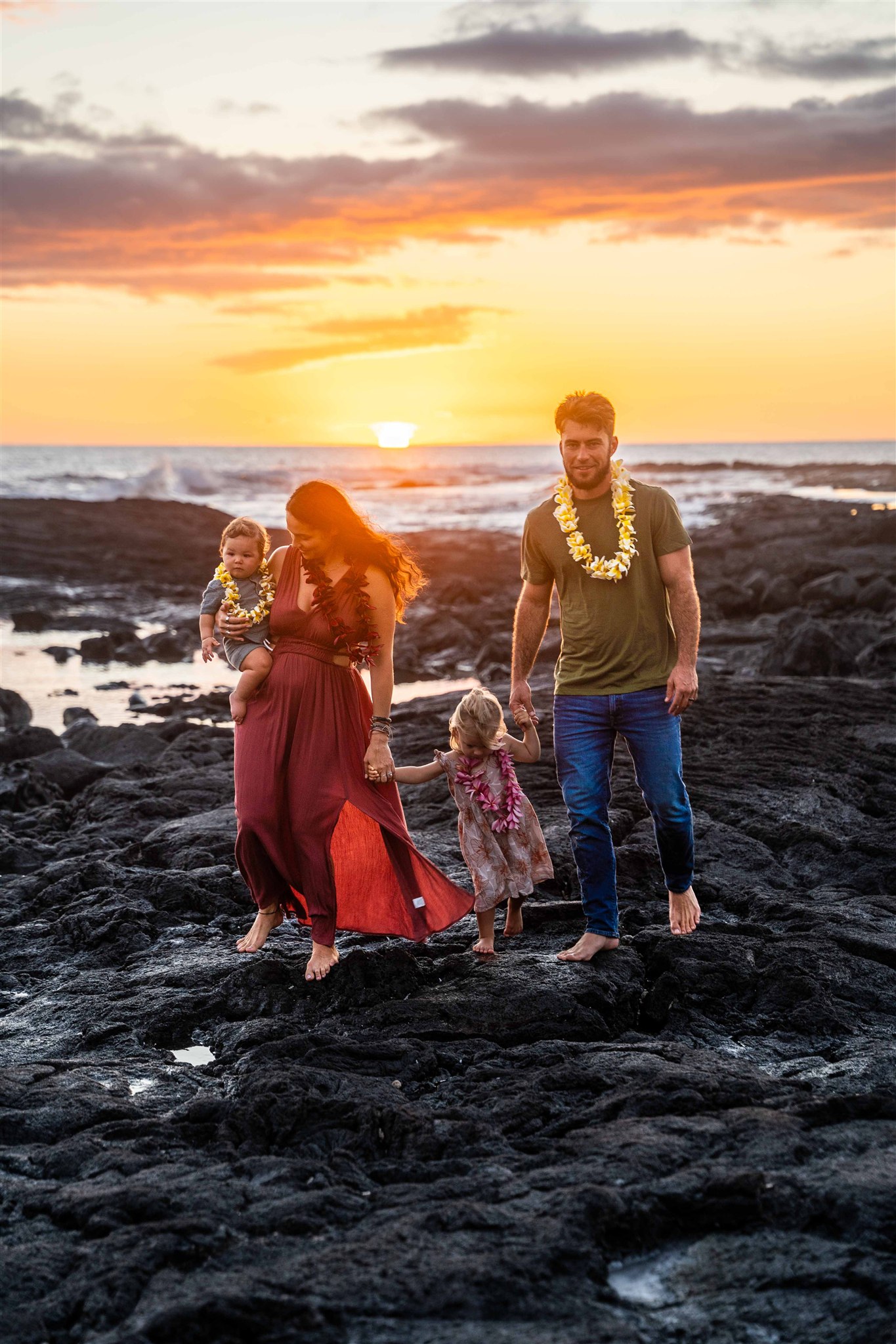 sunset family photos in Hawaii with kids