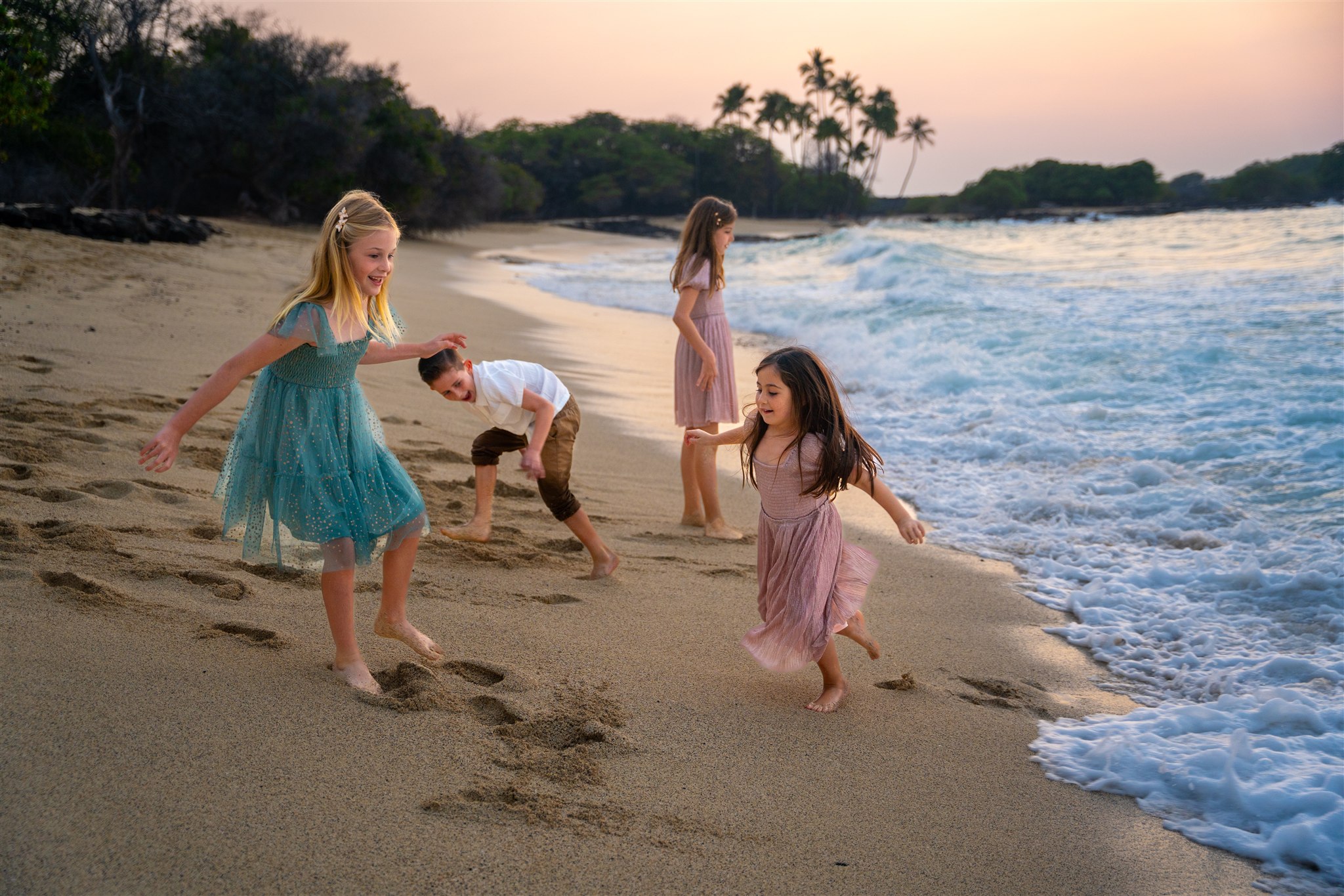 family photo ideas with kids playing in the ocean