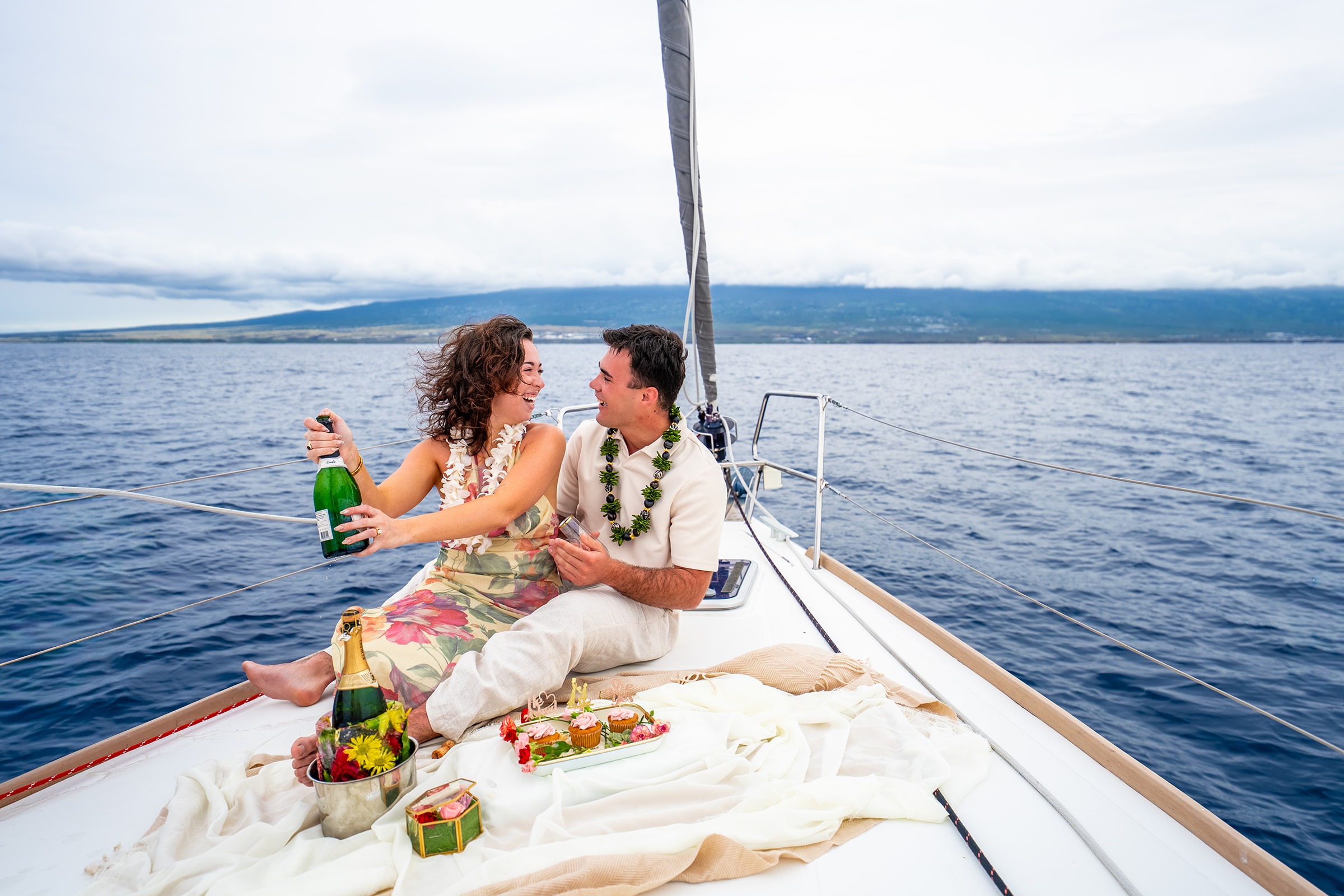 hawaii engagement photos