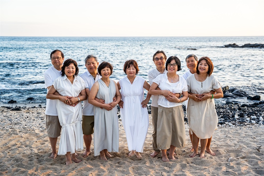 ​what to wear for beach family photos