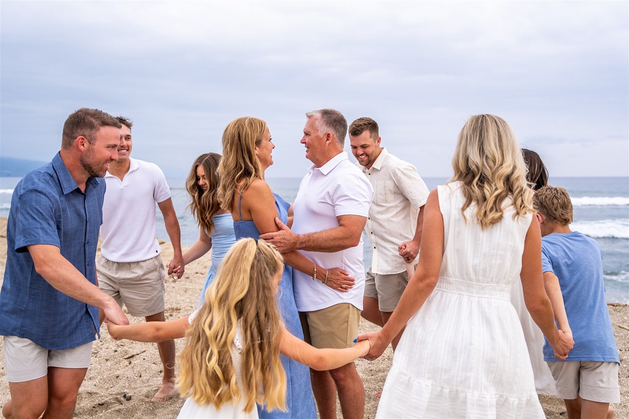 prepare kids for family photos that look like this