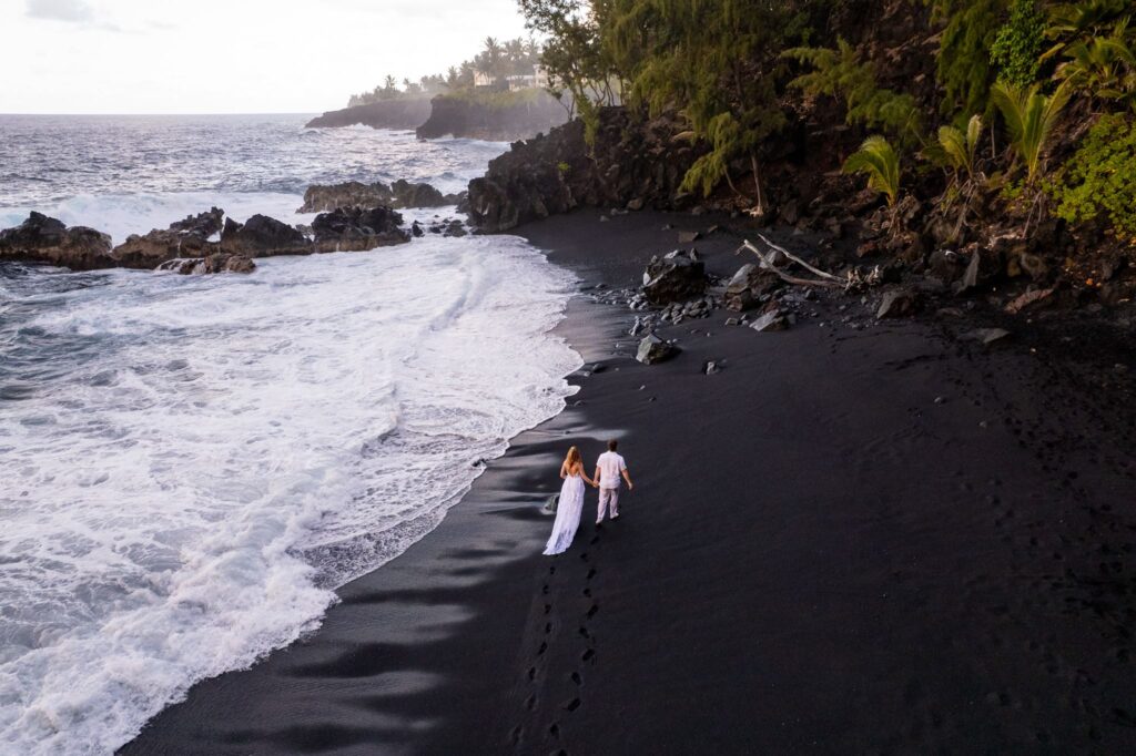 kehena black sand beach big island hawaii elopement